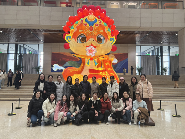 感悟工匠精神，綻放巾幗芳華——農墾中心開展慶“三八”主題活動