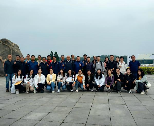 躍動春光，共赴夏至 ——中國農墾經濟發展中心組織開展春游暨職工健步走活動